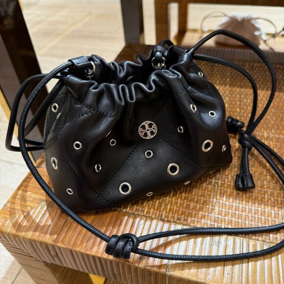 Tory Burch Willa E/W Drawstring Bag 175932 Black $550 - Picture 2 of 9